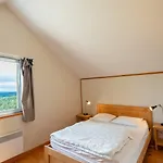 Montbuisson 8/10 Personnes Feriehus