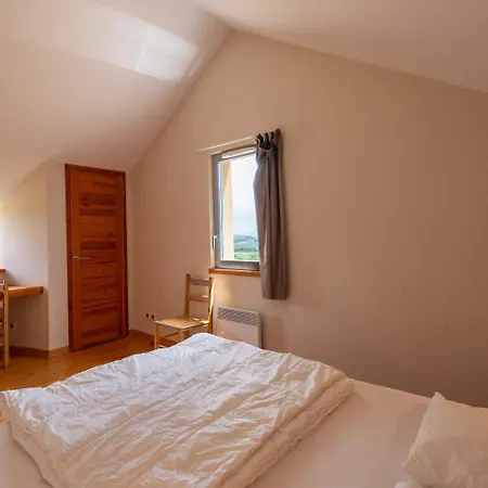 Holiday home Montbuisson 8/10 Personnes Saint-Pierre-des-Tripiers