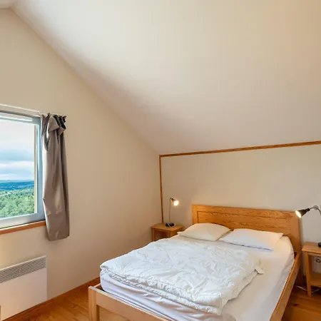 Montbuisson 8/10 Personnes Holiday home